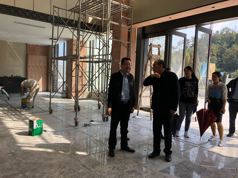 興合集團(tuán)副總裁趙有國調(diào)研浦江農(nóng)批市場和橫店星耀城項目