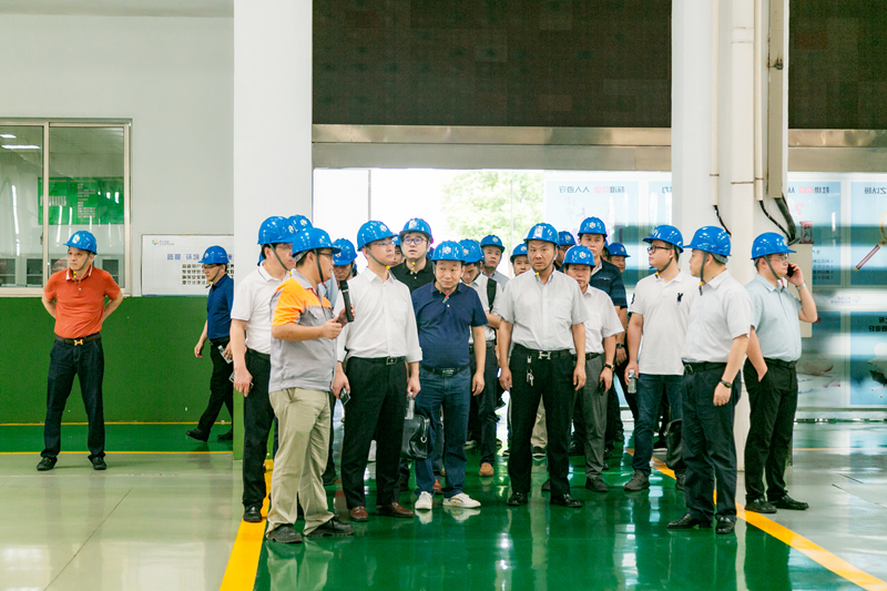 參觀遠東電纜生產(chǎn)車間_副本.jpg